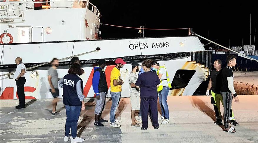 Open Arms gemisindeki göçmenler 5 AB ülkesine dağıtılacak